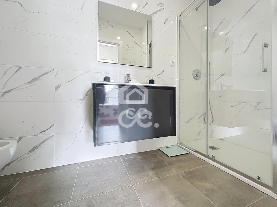 Apartamento T2 para Venda em Santa Maria Maior Foto 15