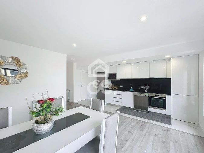 Apartamento T2 para Venda em Santa Maria Maior Foto 6