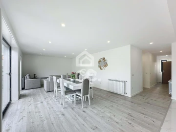 Apartamento T2 para Venda em Santa Maria Maior