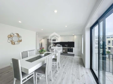 Apartamento T2 para Venda em Santa Maria Maior