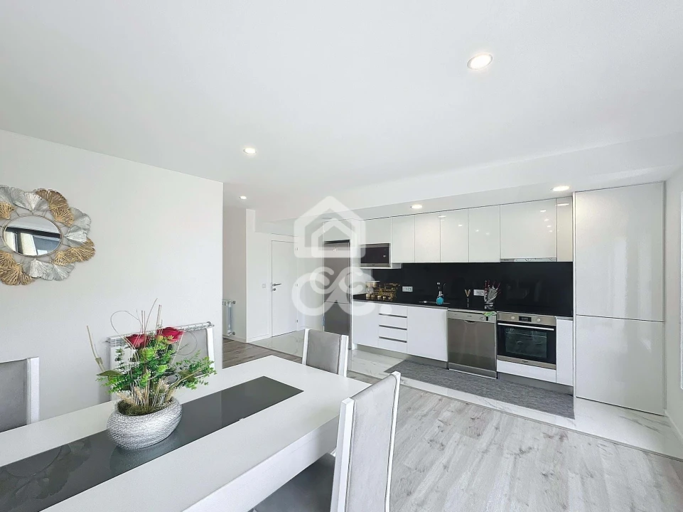 Apartamento T2 para Venda em Santa Maria Maior Foto 6