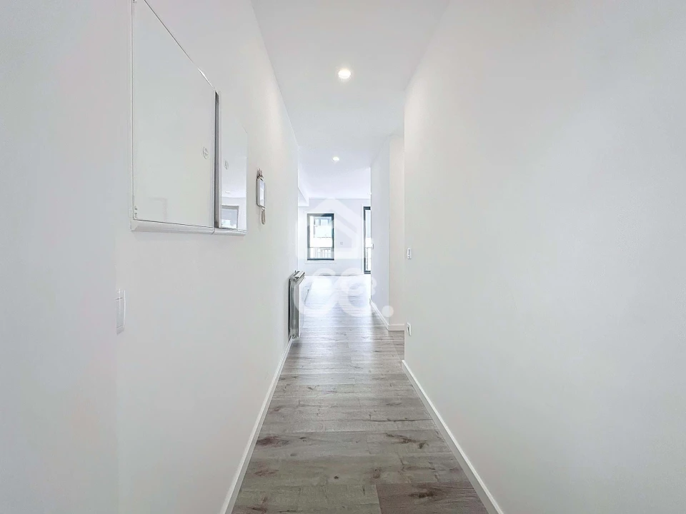 Apartamento T2 para Venda em Santa Maria Maior Foto 9