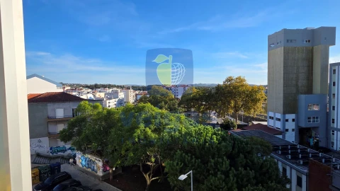Apartamento T2 para Venda em Caldas da Rainha - Santo Onofre e Serra do Bouro