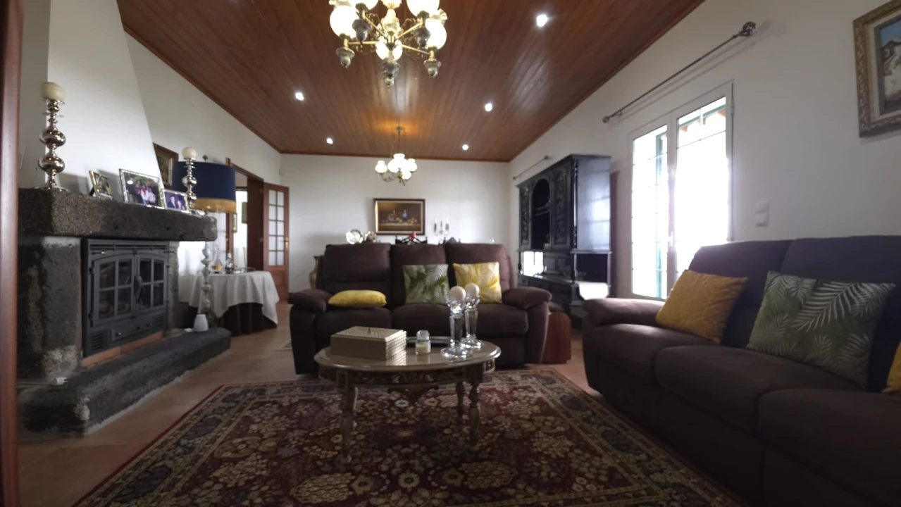Moradia T3 para Venda em Fajã de Baixo Foto 3