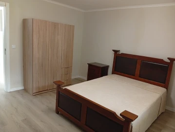 Apartamento T1 para Arrendamento em Arrifes