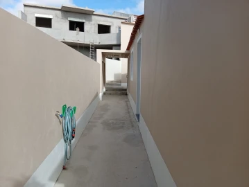 Apartamento T1 para Arrendamento em Arrifes
