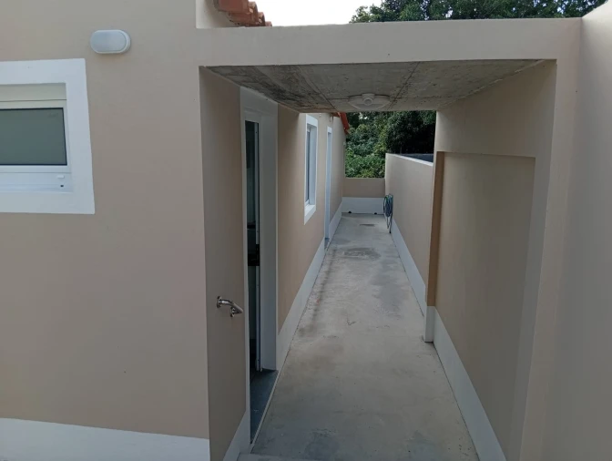 Apartamento T1 para Arrendamento em Arrifes Foto 13