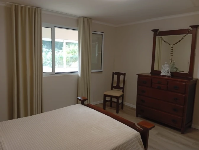 Apartamento T1 para Arrendamento em Arrifes Foto 8