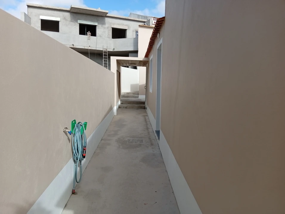 Apartamento T1 para Arrendamento em Arrifes Foto 14