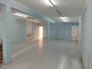 Negócio para Arrendamento em Arrifes