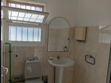 Negócio para Arrendamento em Arrifes