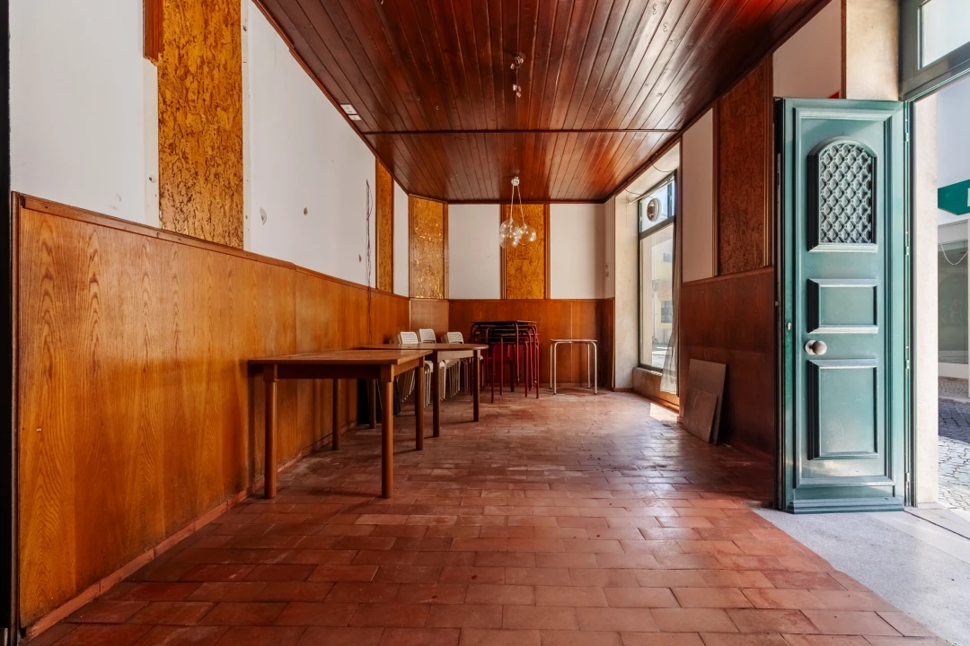 Prédio para Venda em Marinha Grande Foto 24