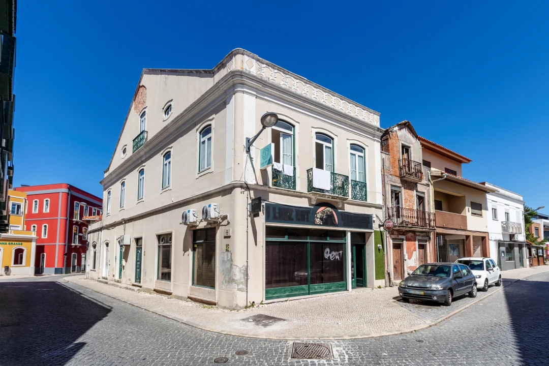 Prédio para Venda em Marinha Grande Foto 2