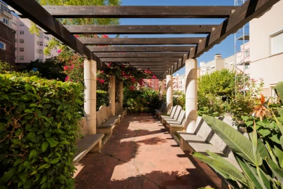 Garagem para Venda em Areeiro