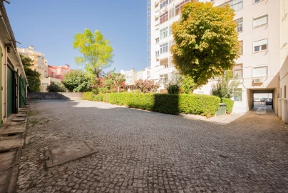 Garagem para Venda em Areeiro