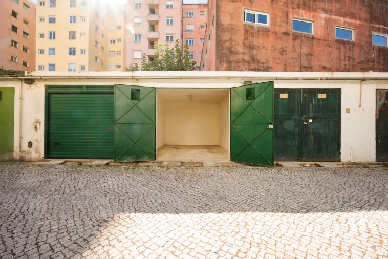 Garagem para Venda em Areeiro Foto 2