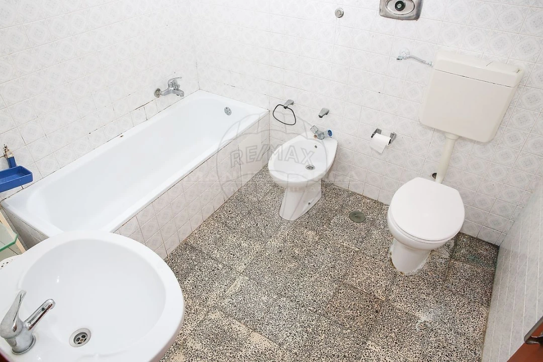 Apartamento T3 para Venda em Sobral de Monte Agraço Foto 2