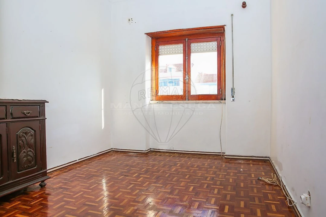 Apartamento T3 para Venda em Sobral de Monte Agraço Foto 12