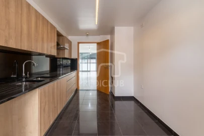 Apartamento T3 para Venda em Funchal (Santa Luzia)