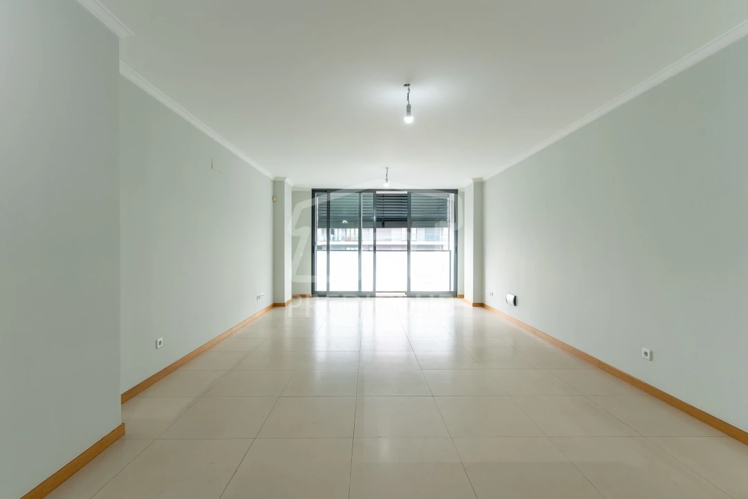 Apartamento T3 para Venda em Funchal (Santa Luzia) Foto 2