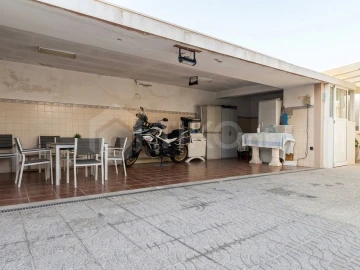 Moradia T4 para Venda em Alfena