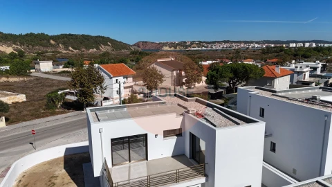 Moradia T3 para Venda em Tornada e Salir do Porto