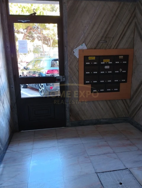 Apartamento T3 para Venda em Oeiras e São Julião da Barra, Paço de Arcos e Caxias