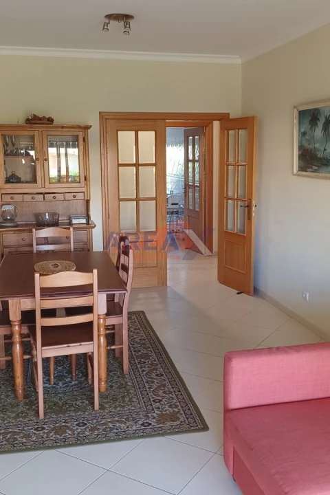 Apartamento T2 para Arrendamento férias em Quarteira
