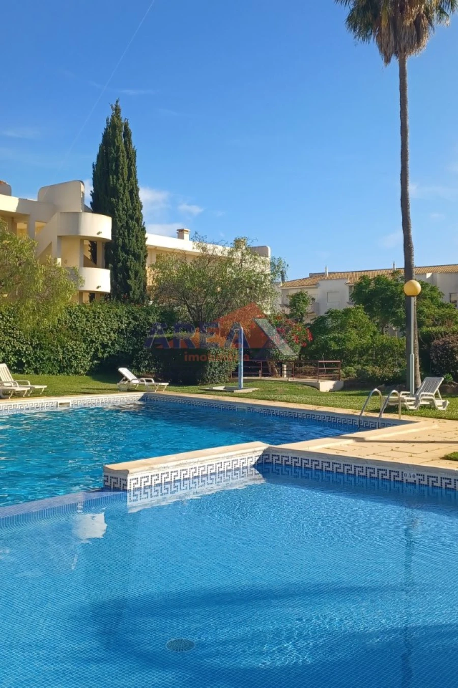 Apartamento T2 para Arrendamento férias em Quarteira Foto 2