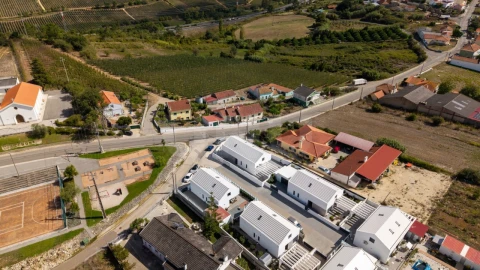 Moradia T3 para Venda em Nossa Senhora do Pópulo, Coto e São Gregório