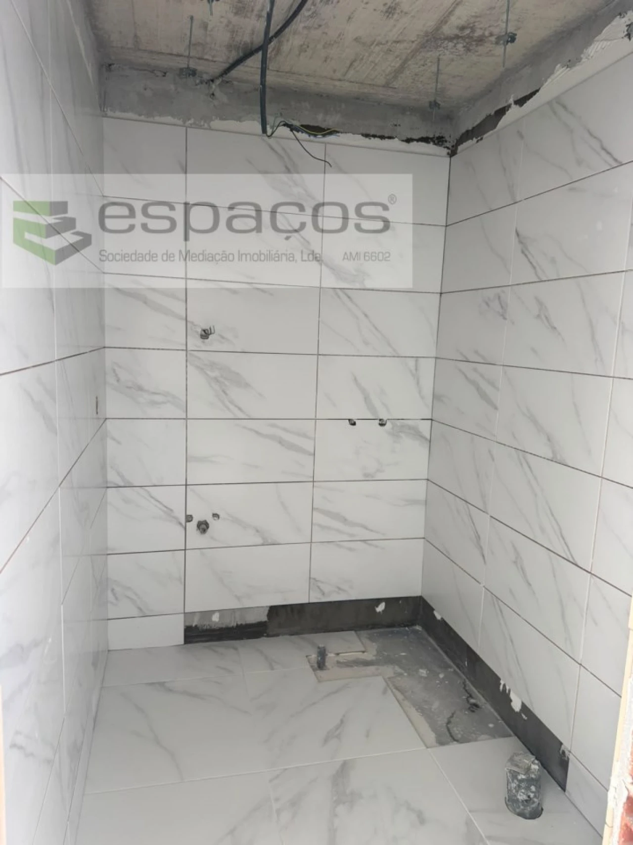 Apartamento T2 para Venda em Camarate, Unhos e Apelação Foto 10