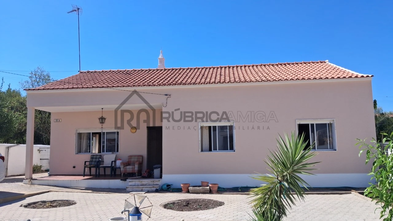 Moradia T3 para Venda em Salir Foto 1