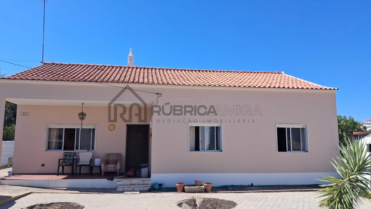 Moradia T3 para Venda em Salir Foto 2