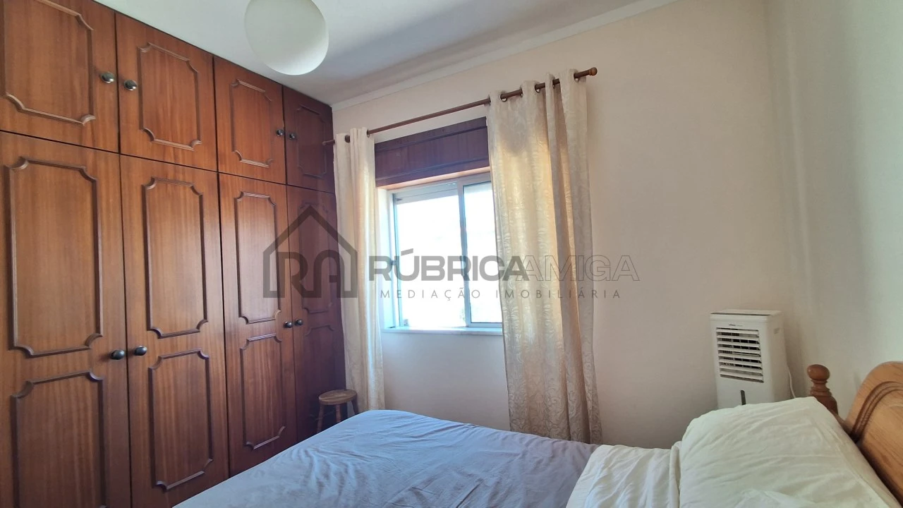 Moradia T3 para Venda em Salir Foto 23