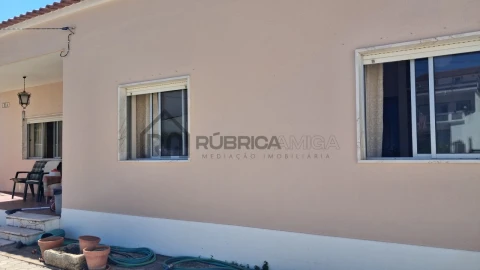 Moradia T3 para Venda em Salir