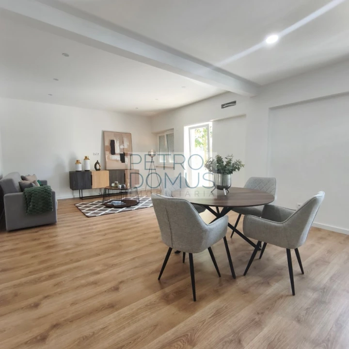 Apartamento T3 para Venda em Benfica Foto 3