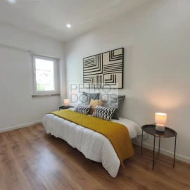 Apartamento T3 para Venda em Benfica