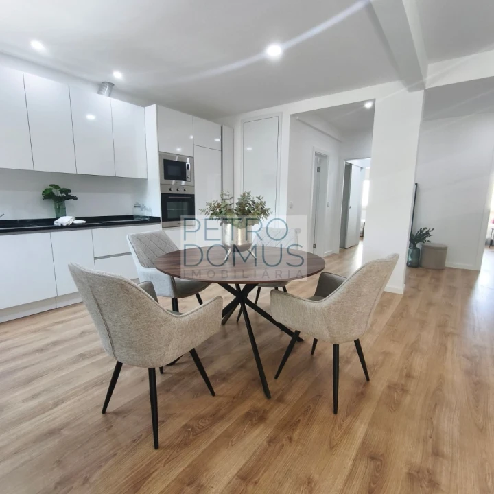Apartamento T3 para Venda em Benfica Foto 7