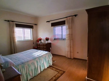 Moradia T5 para Venda em Chaviães e Paços