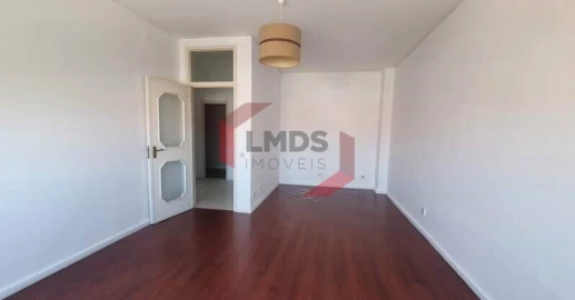 Apartamento T2 para Venda em Paranhos