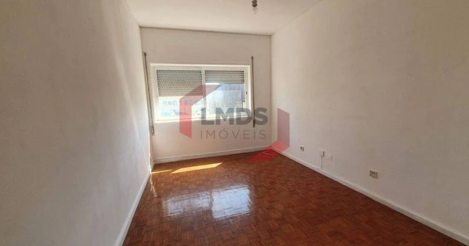 Apartamento T2 para Venda em Paranhos Foto 10