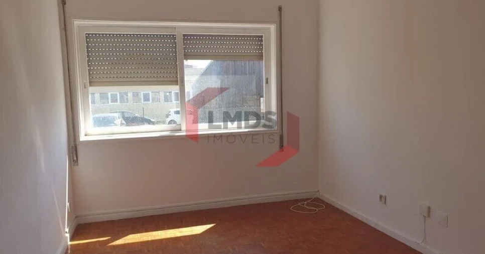 Apartamento T2 para Venda em Paranhos Foto 11