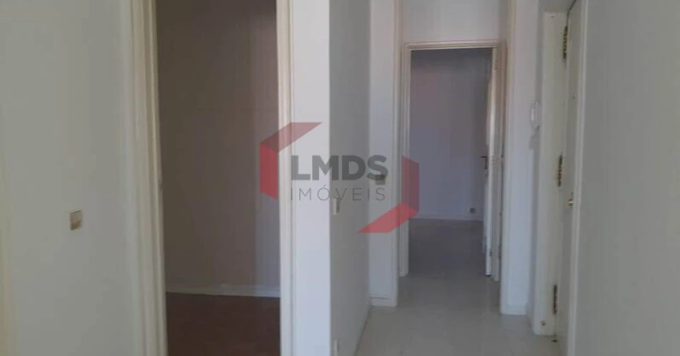 Apartamento T2 para Venda em Paranhos Foto 8