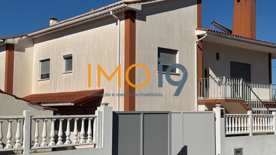 Moradia T6 para Venda em Fatima