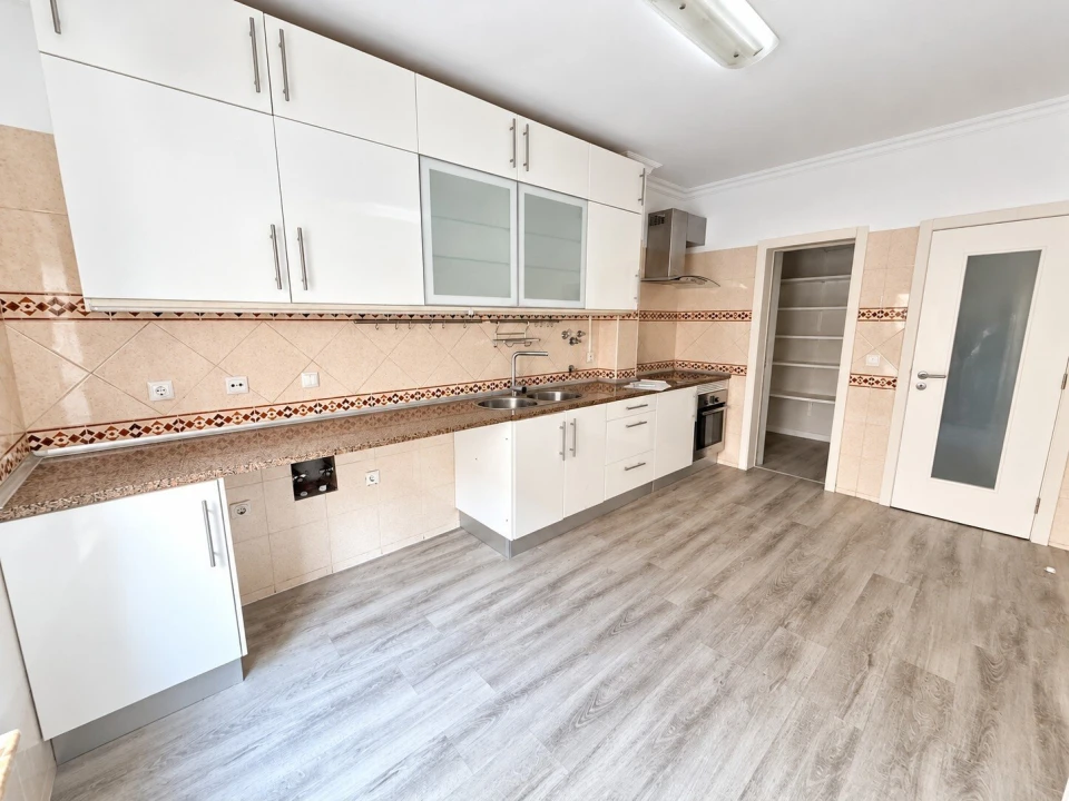 Apartamento T3 para Venda em Quinta do Conde Foto 7