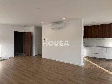 Apartamento T3 para Venda em Parceiros e Azoia