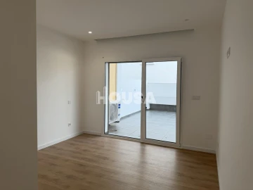 Apartamento T3 para Venda em Parceiros e Azoia