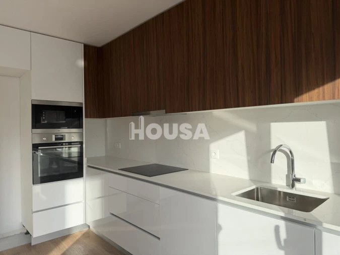 Apartamento T3 para Venda em Parceiros e Azoia Foto 6