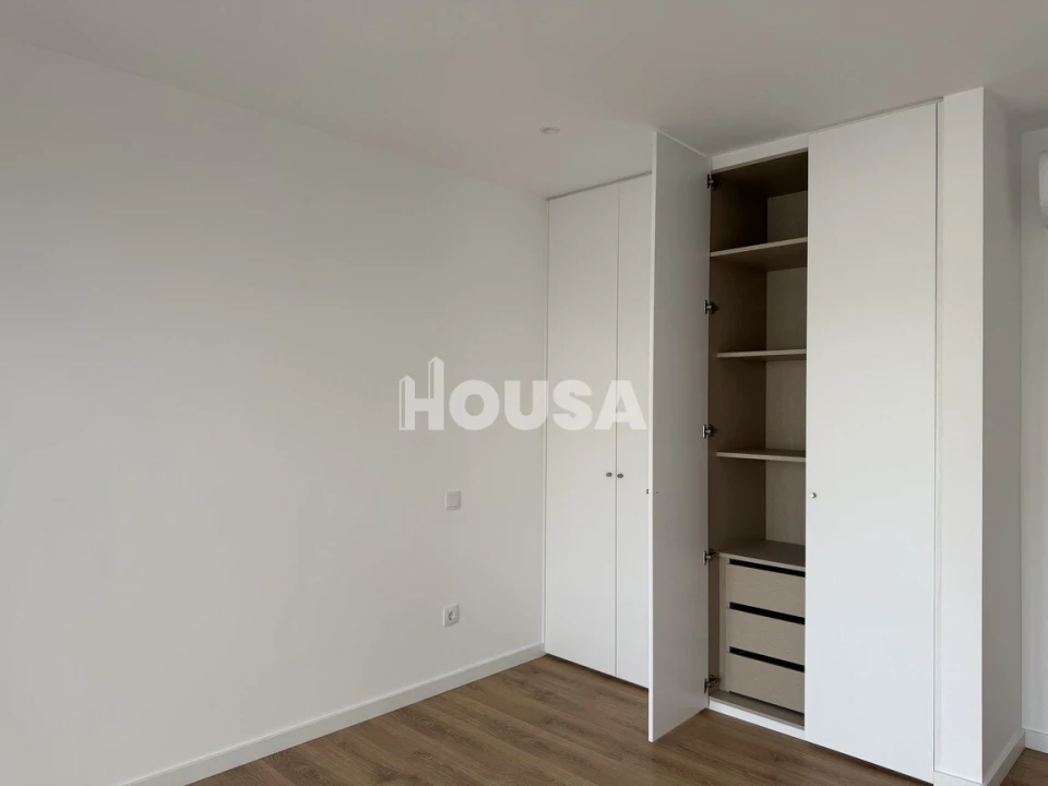 Apartamento T3 para Venda em Parceiros e Azoia Foto 19