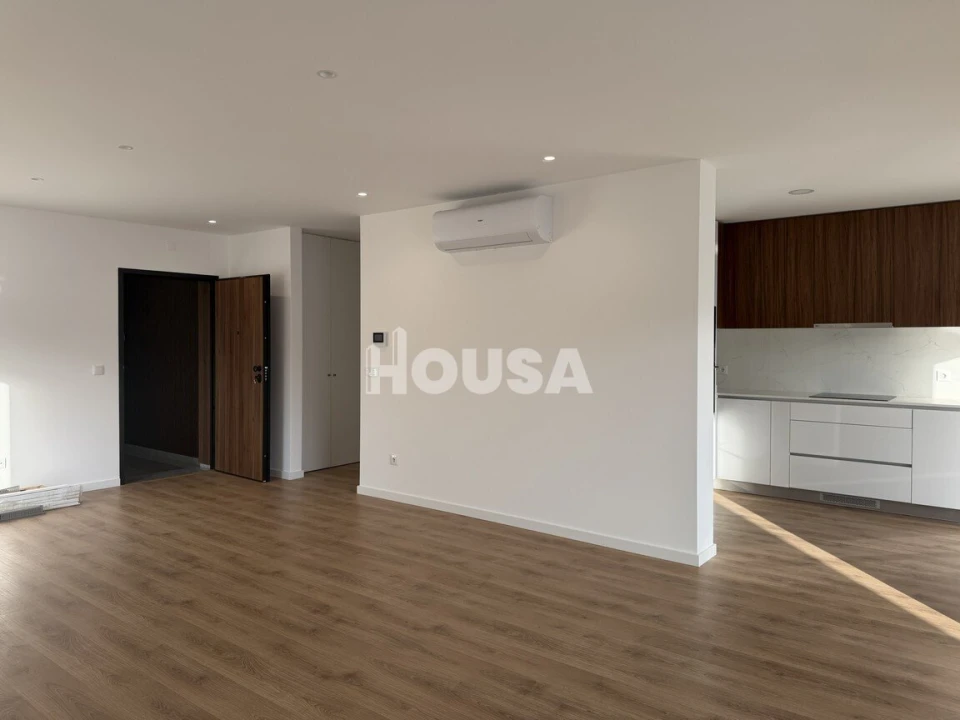 Apartamento T3 para Venda em Parceiros e Azoia Foto 4